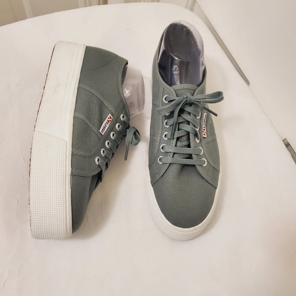 NWOB Superga Unisex Platform Laceup Sneaker Shoes M8 L9.5 - Picture 8 of 11